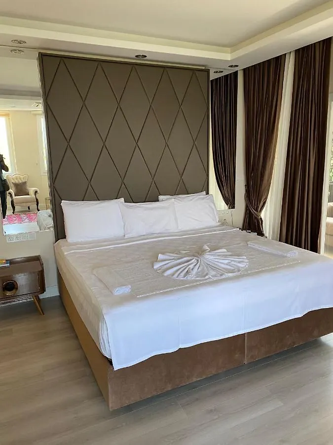 Luxury 7-Bed Villa With Pool And Jacuzzi Fethiye Oludeniz